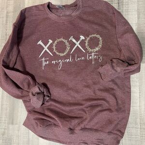 Maroon XOXO Graphic Sweatshirt